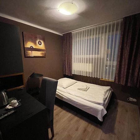Gosciniec Raciborski ราชิบูร์ช ภายนอก รูปภาพ