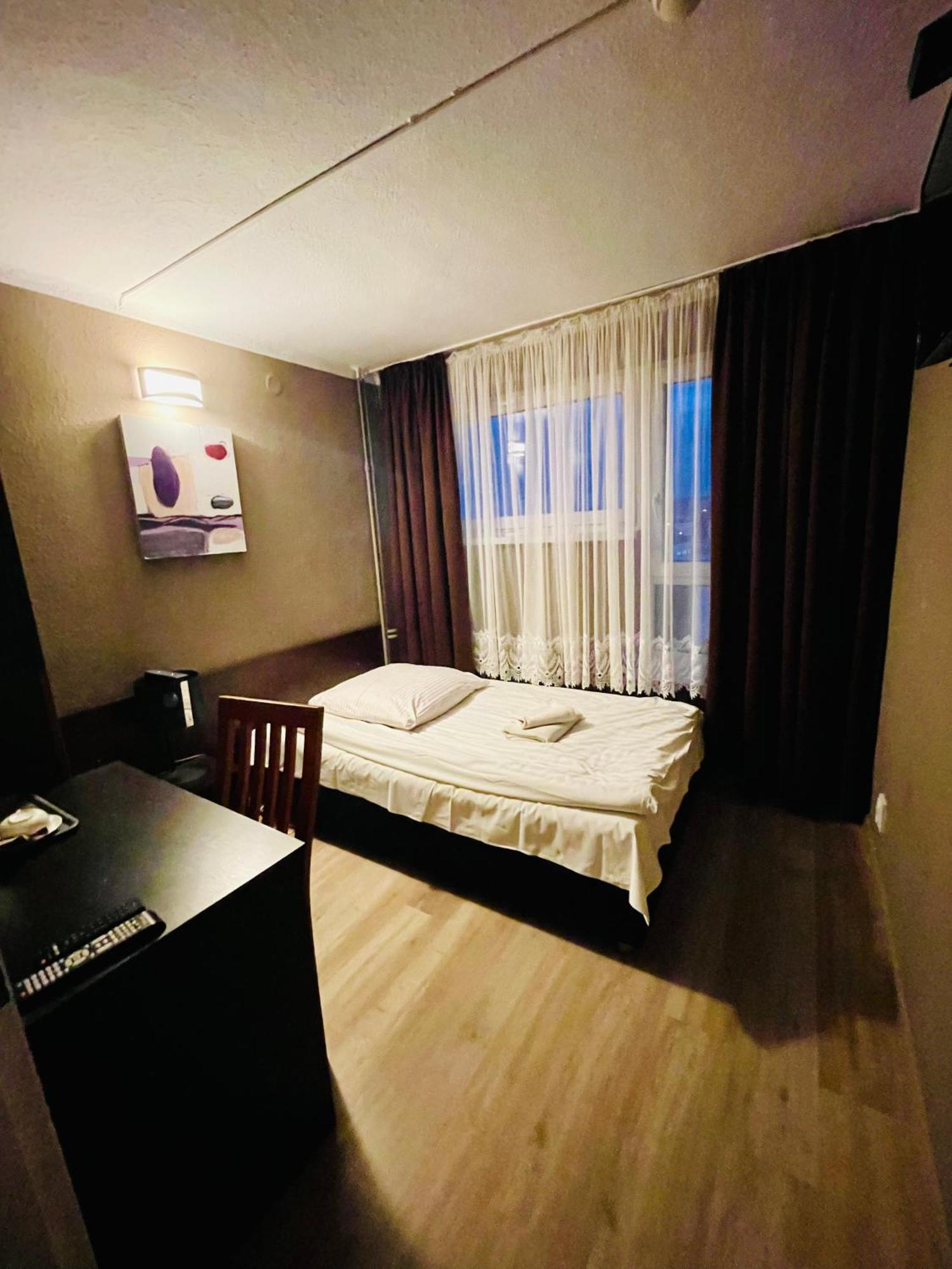 Gosciniec Raciborski ราชิบูร์ช ภายนอก รูปภาพ