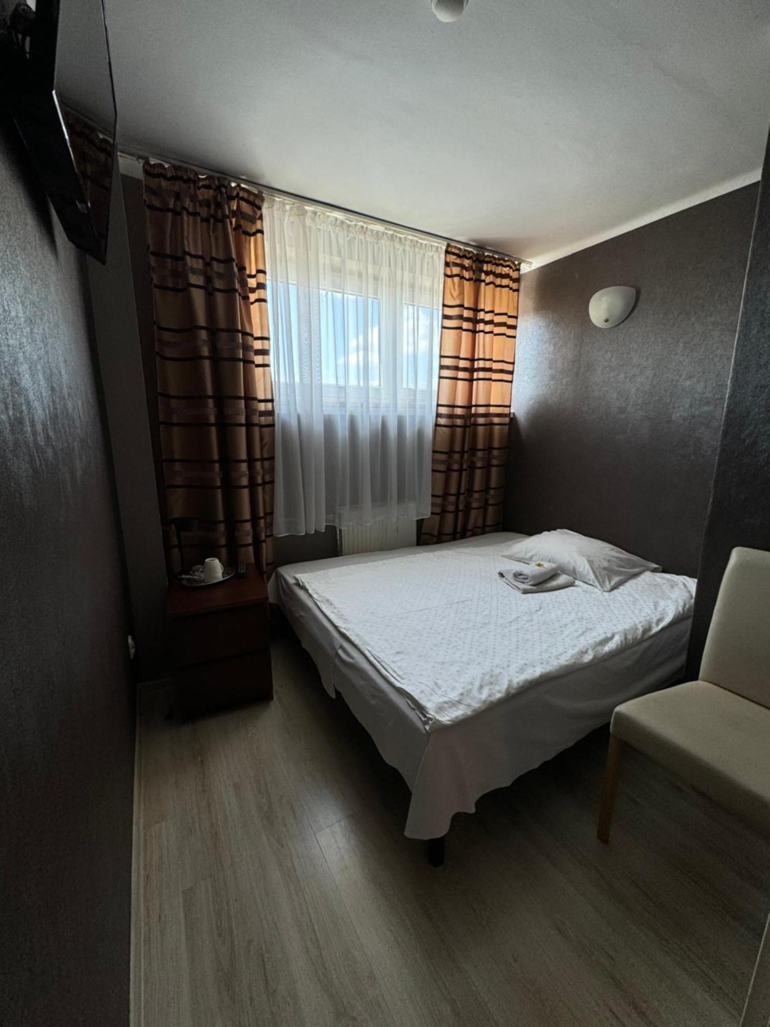Gosciniec Raciborski ราชิบูร์ช ภายนอก รูปภาพ